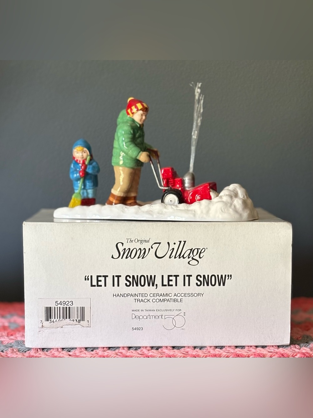 Dept.56 Snow Village “Let It Snow, Let It Snow”